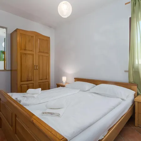 Marea 2 Mit Pool, 200m Vom Apartman *