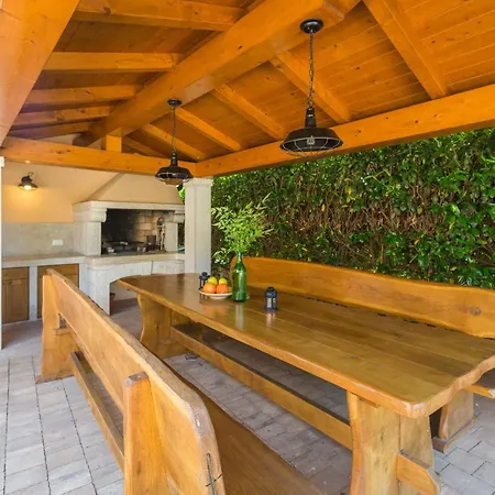 Apartman Marea 2 Mit Pool, 200m Vom