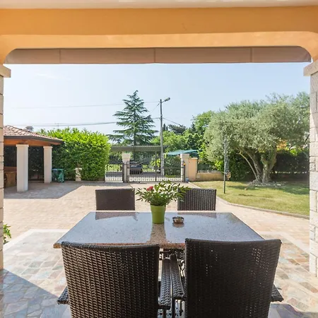 Marea 2 Mit Pool, 200m Vom Apartman
