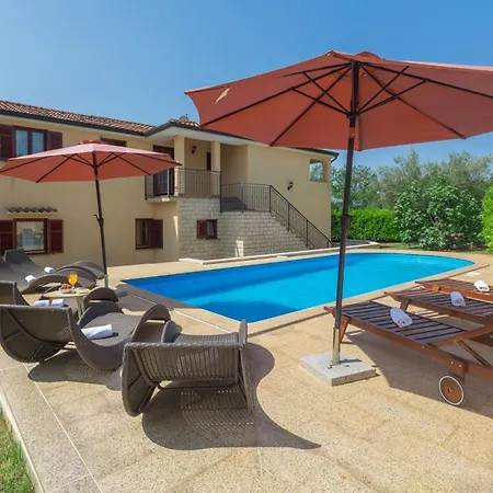 Marea 2 Mit Pool, 200m Vom Апартаменты