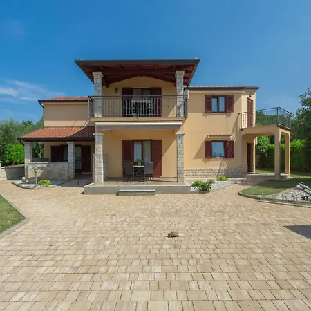 Marea 2 Mit Pool, 200m Vom Апартаменты *